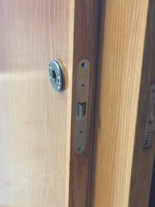 8 Puertas Madera con Batientes