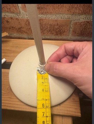 Lámpara de mesa y mesita de noche