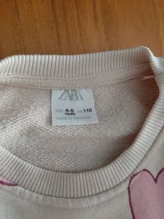 Sudadera Zara niña 4-5 años corazones