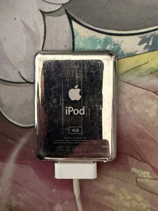 iPod Nano 3ª Gen 4GB Plata - Para Reparar