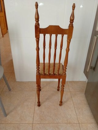 Silla antigua madera asiento tapizado
