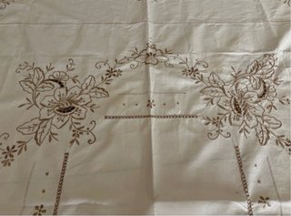 Tovaglia vintage anni '60 ricamata