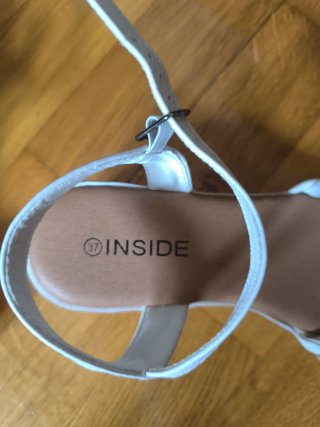 Sandalias Inside tacón beige y blanco