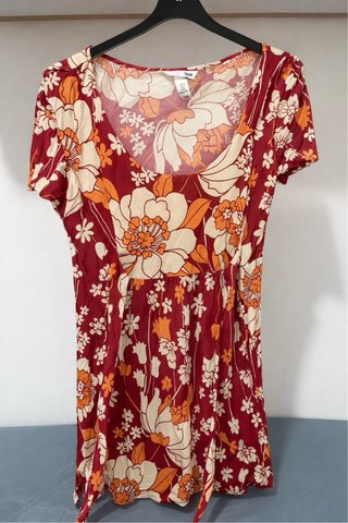 Camiseta H&M floral L
