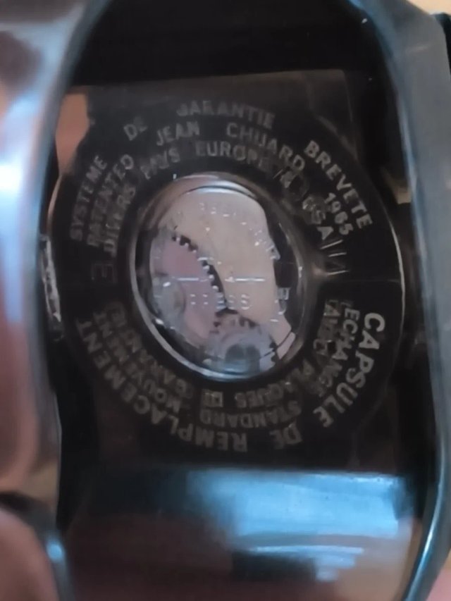 Reloj 4V France 1970 funciona pero para raparar