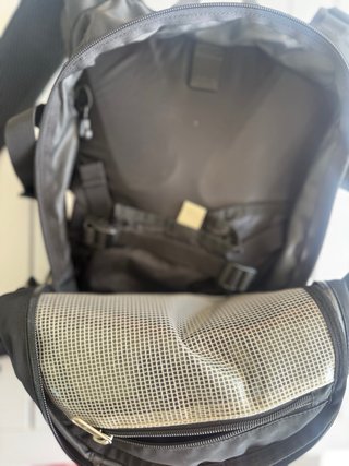 Mochila Triumph R15 Negra y Beige