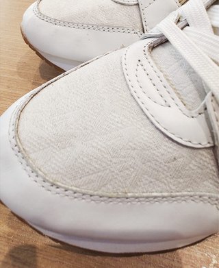 Zapatillas Michael Kors Blancas y Doradas