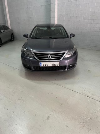 Renault Latitude 2010  PANO. CAM.