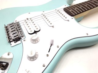 E63674-0 GUITARRA ELECTRICA SQUIER STROCASTER