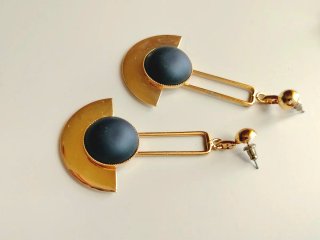 Pendientes vintage dorados y negros