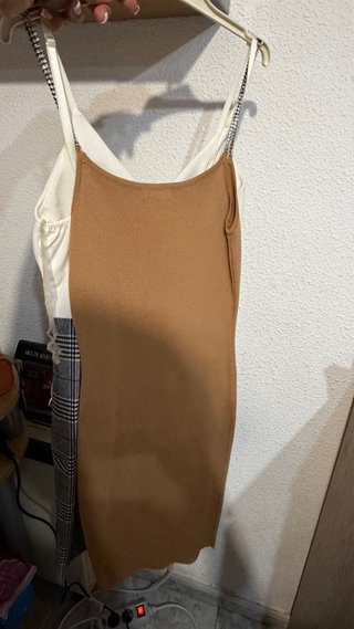 Vestido de fiesta blanco y gris/ Marrón camel