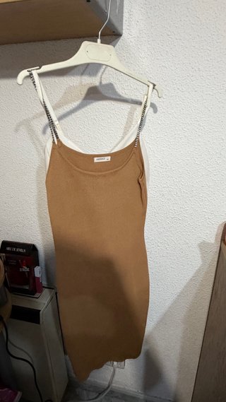 Vestido de fiesta blanco y gris/ Marrón camel