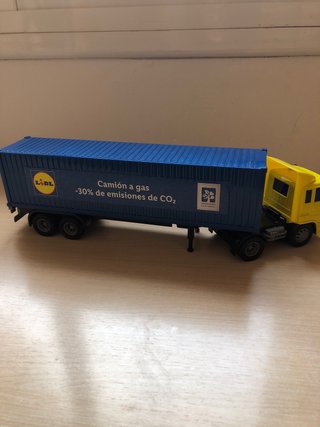 Camión Lidl de juguete