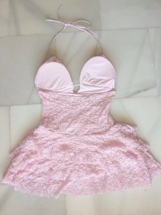 Vestido rosa pastel encaje volantes