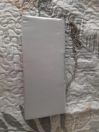 Bolso de fiesta plateado con cadena
