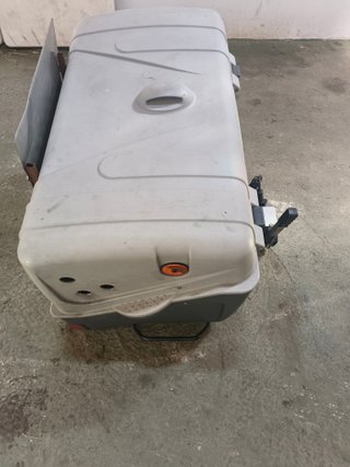 Baúl portaequipajes para bola de remolque