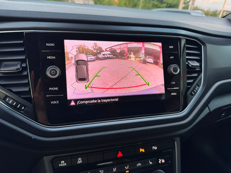 Volkswagen T-Roc 2020, foto 17
