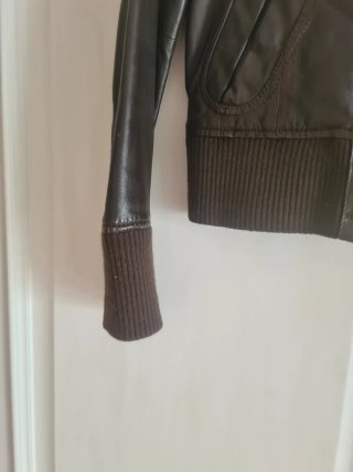 Chaqueta de cuero marrón