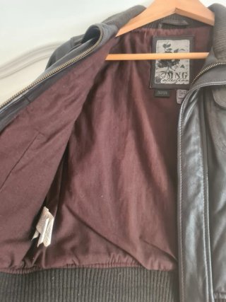 Chaqueta de cuero marrón