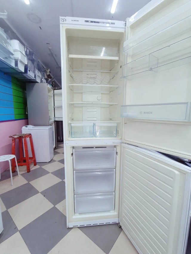 FRIGORÍFICO SIEMENS COMBI NO FROST
