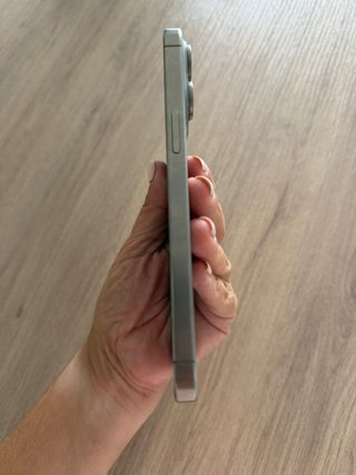 iPhone 15 pro Max Gris Metalizado