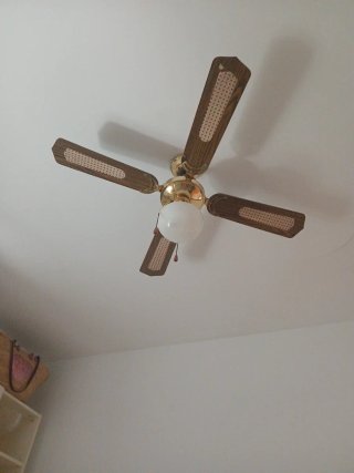 Ventilador de techo madera y dorado