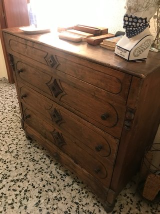 Cómoda Aragonesa Antigua
