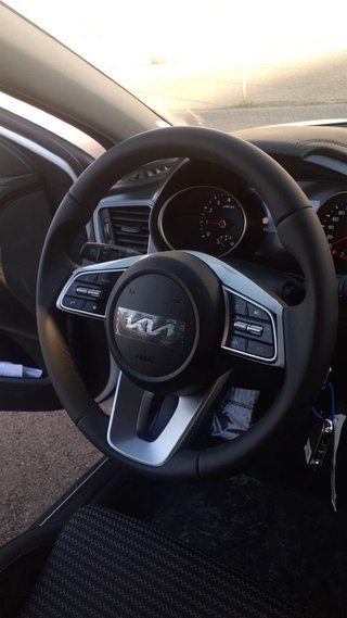 KIA XCeed 2025