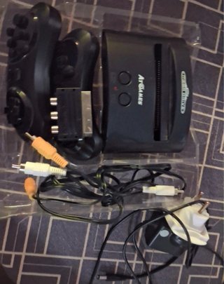 Consola AtGames Mega Drive Negra + cales y mandos