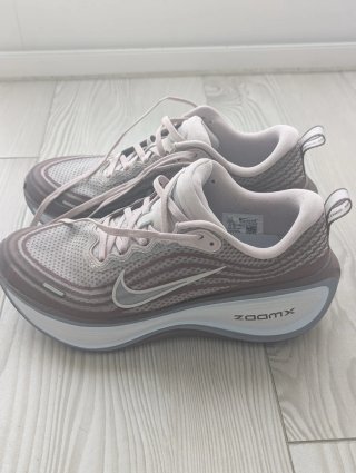 Zapatillas Nike ZoomX Vomero Talla 40