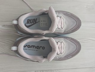 Zapatillas Nike ZoomX Vomero Talla 40