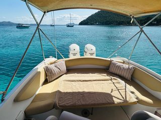 Beneteau Flyer 750 Sun Deck | Barco 7m