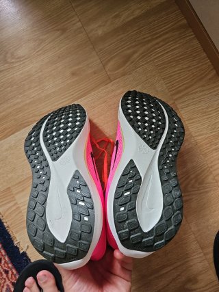 Nike Pegasus 41 Talla 41 Rosa/Amarillo
