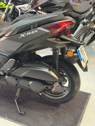 Yamaha XMAX 125 impoluta
