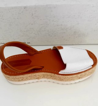 Sandalias Popa piel marrón y blanco