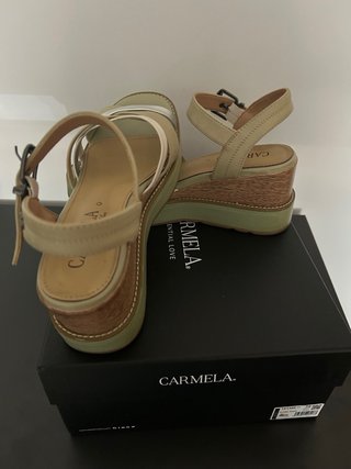 Sandalias Carmela Piel Beige/Verde Talla 39