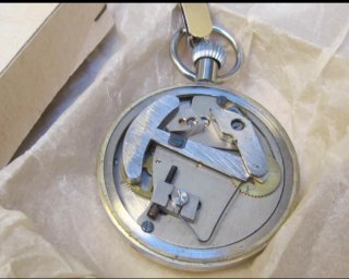ANTIGUO PODÓMETRO DE BOLSILLO