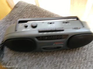 Radio SANYO M-7013L Años 90s