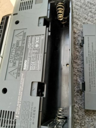 Radio SANYO M-7013L Años 90s