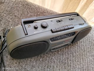 Radio SANYO M-7013L Años 90s