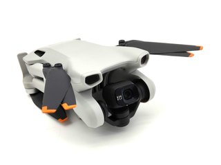 E1813756-0    Dron Con Cámara Dji Mini 3 (Dji Rc-N