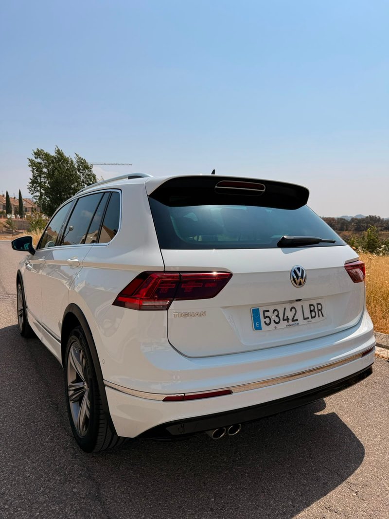 Volkswagen Tiguan 2019, foto 2