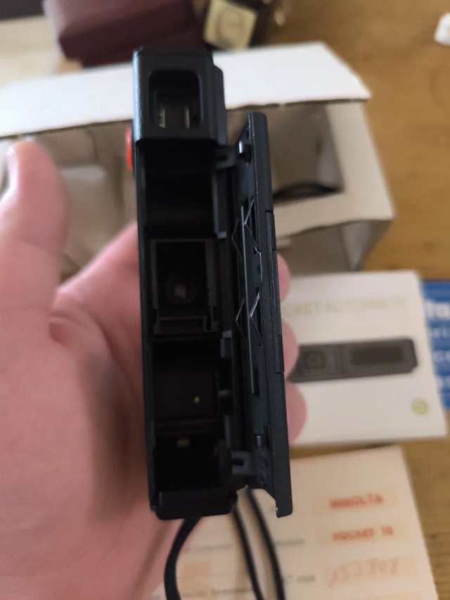 Minolta Pocket Autopak 70 Cámara con bateria nueva