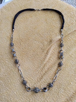 Collar bisutería mujer negro y plata