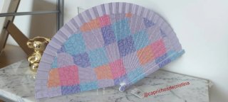 Abanico de madera con estampado.SOLO ENVIO