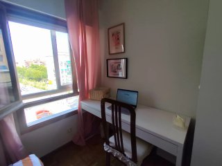 Se alquila bonita habitación amoblada en Móstoles