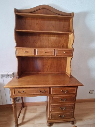 Dormitorio cuidado madera maciza