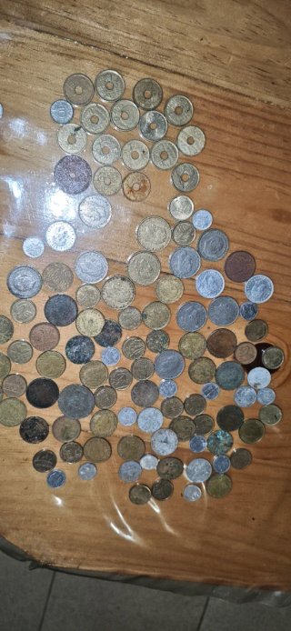 Lote, pesetas variadas Franco y Juan Carlos I