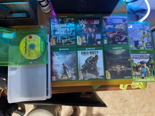 Xbox Series X Pacco completo 2TB, 2 controller, 10 giochi