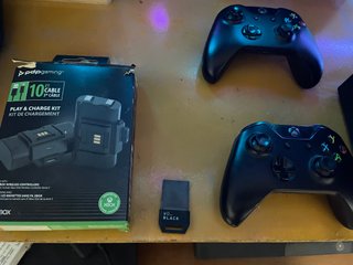 Xbox Series X Pacco completo 2TB, 2 controller, 10 giochi